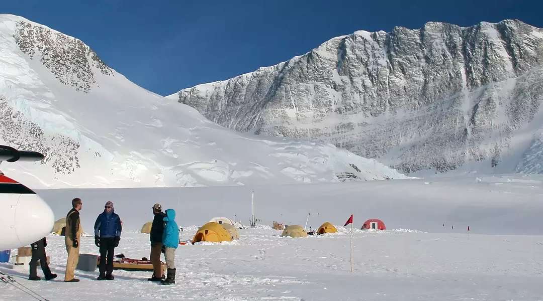 Expedición al monte Vinson (4.892 metros)