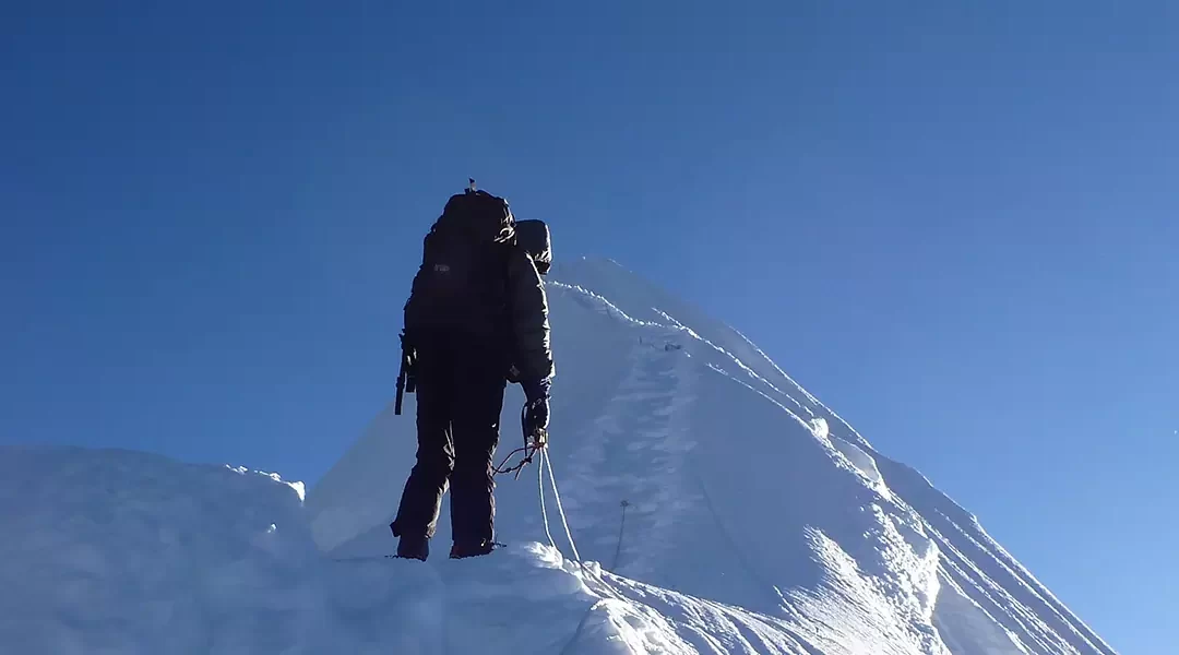 Ascensión al Island Peak (6.189 metros)