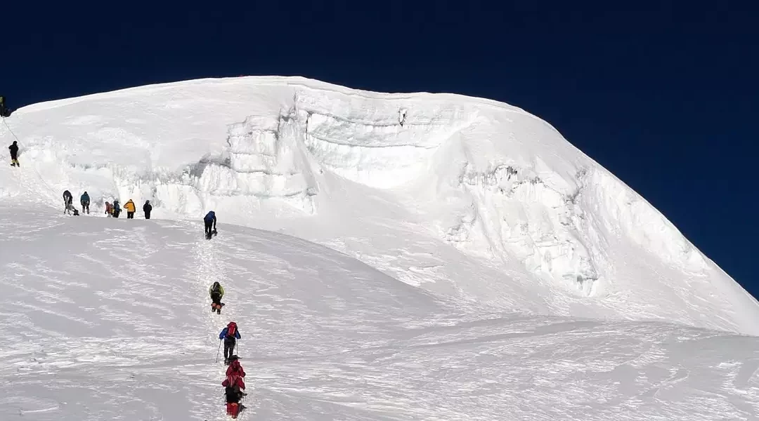 Ascensión al Mera Peak (6.476 metros)